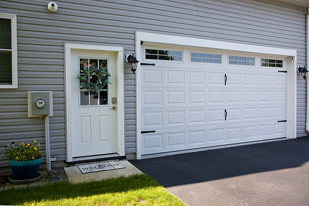 24/7 Emergency Garage Door Panel Replacement experts in Bunkie, LA